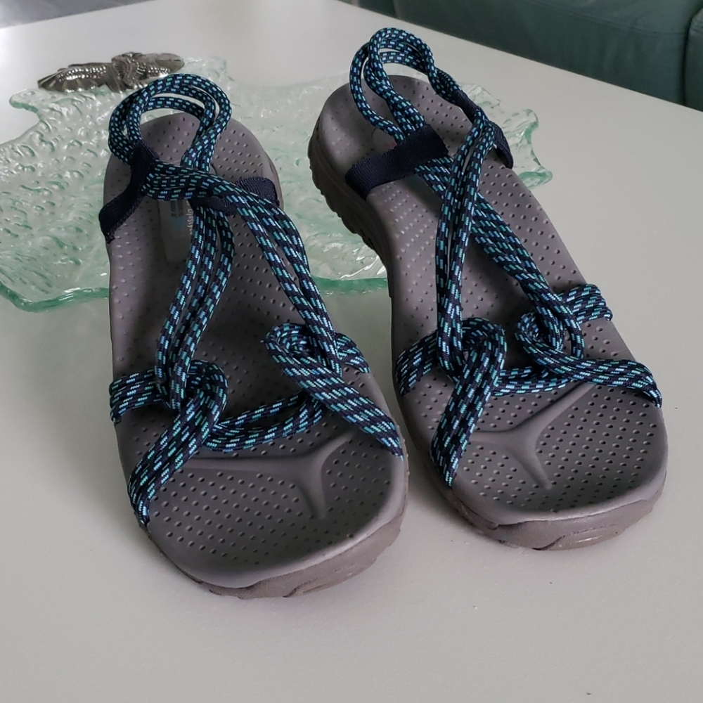 Skechers stretch sandels